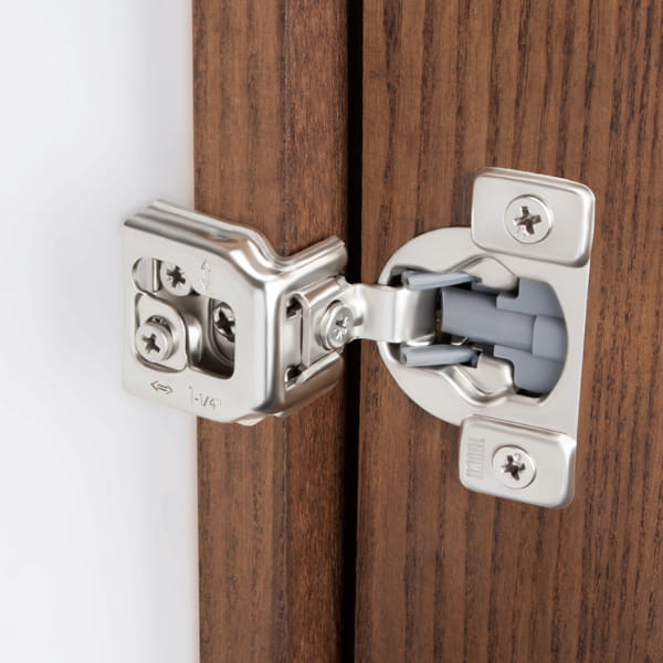 Simple Steps to Clean Effectively: How to Clean Cabinet Hinges