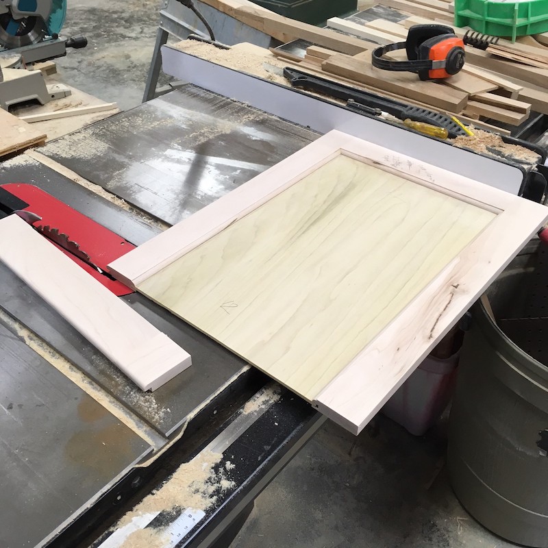 how to build shaker cabinet doors?