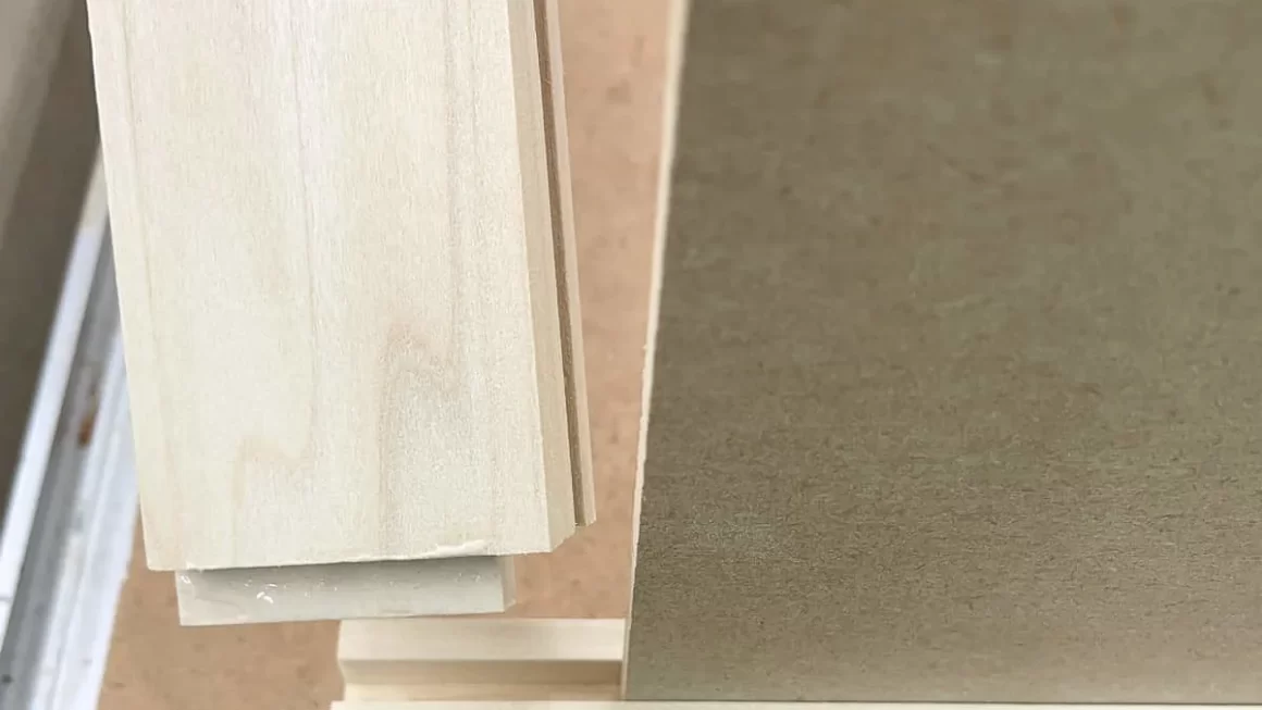 how to build shaker cabinet doors